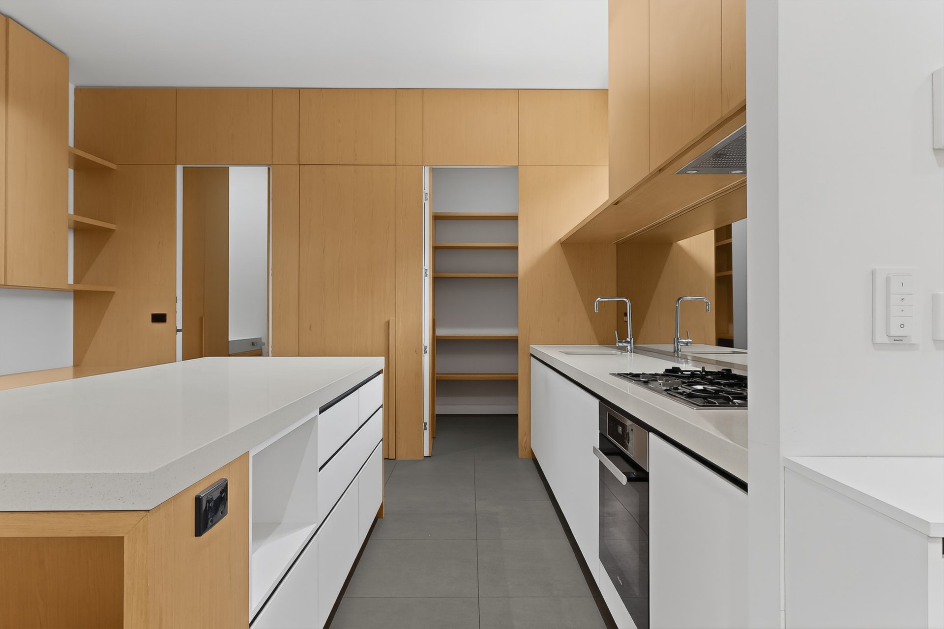 6/8 Manningtree Road, Hawthorn image 5