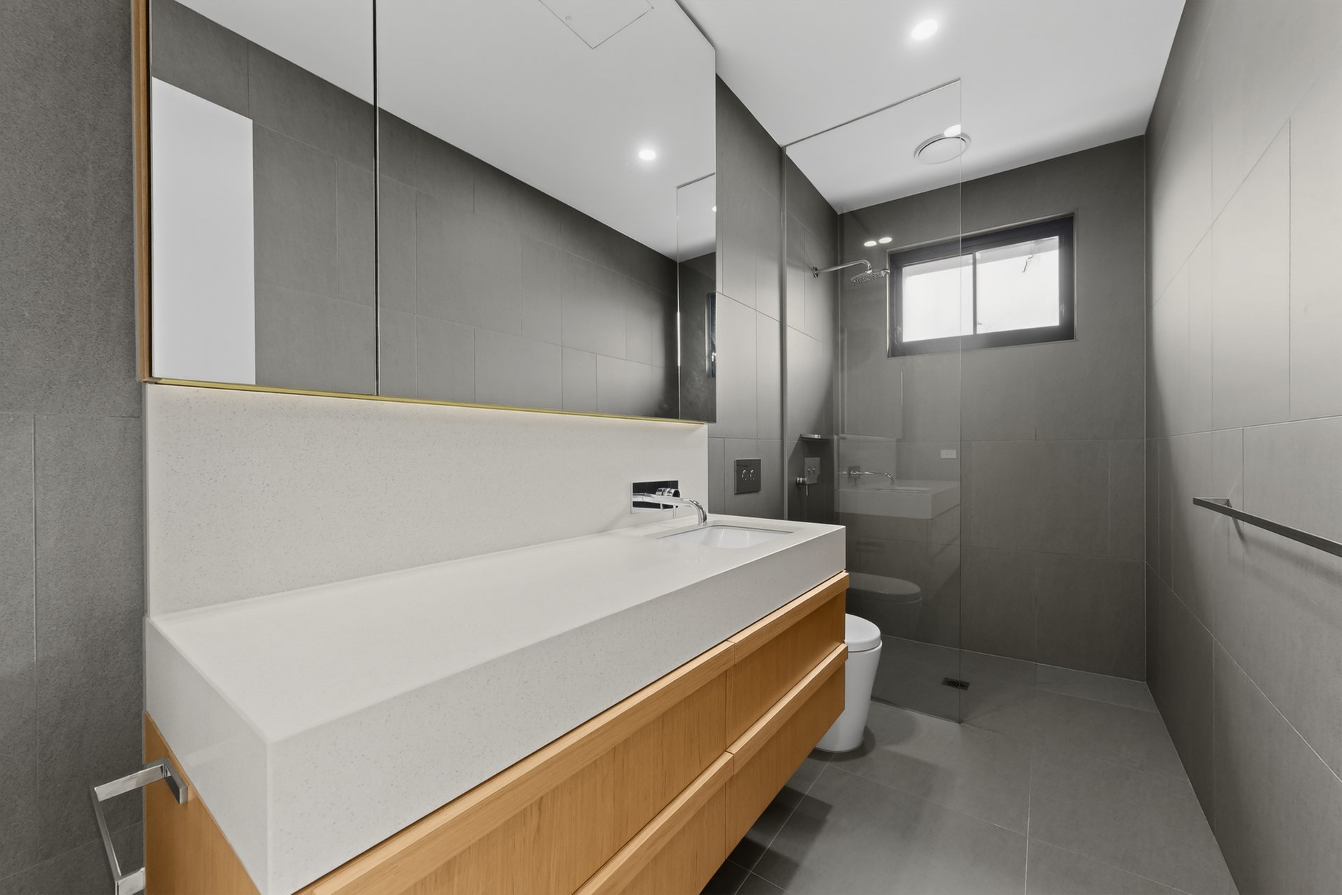 6/8 Manningtree Road, Hawthorn image 9