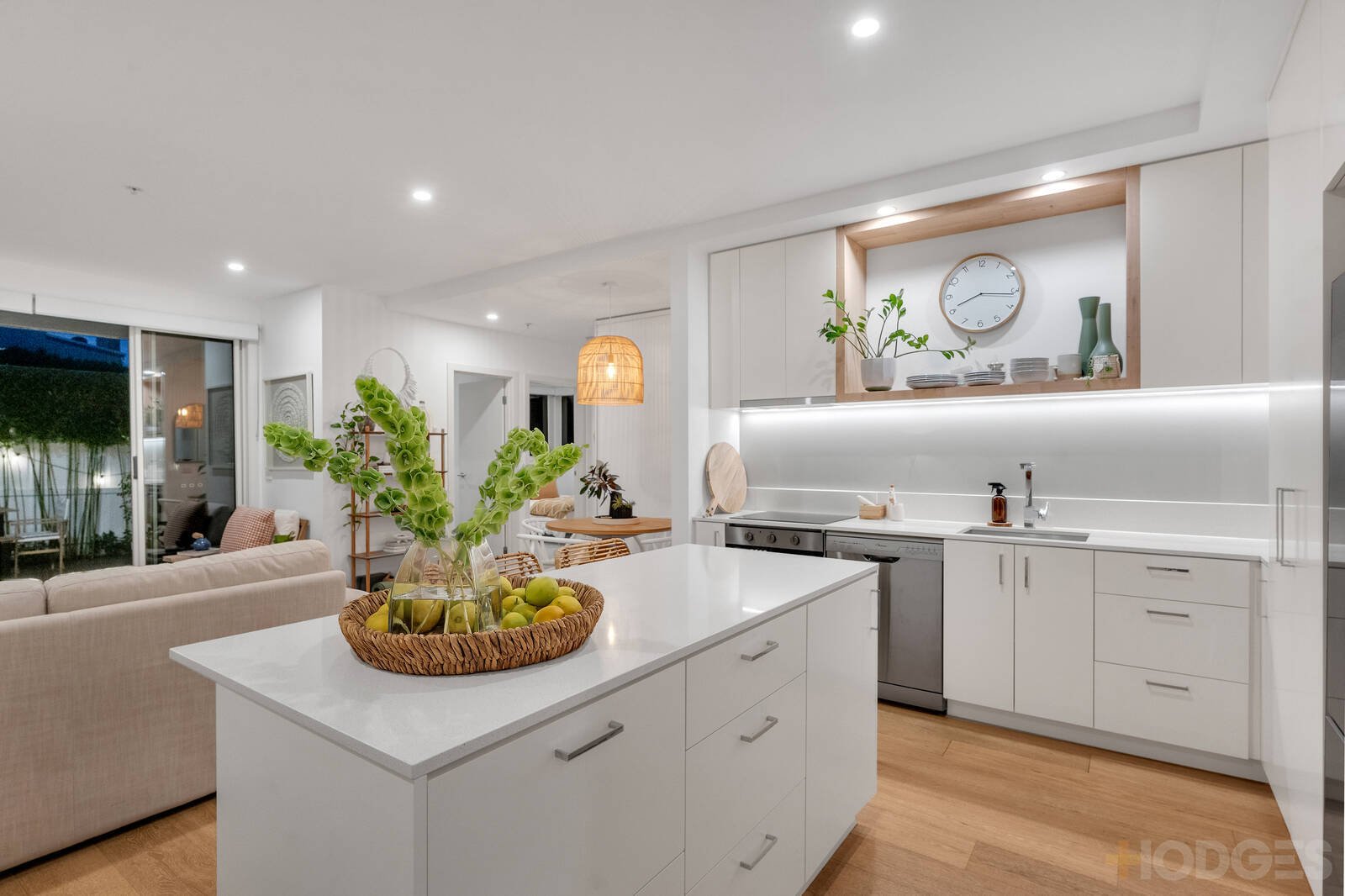 6 / 8 Maury Road Chelsea