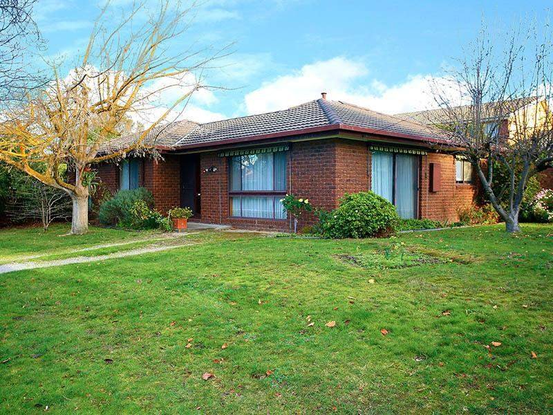 68 Mullum Mullum Road, Ringwood image 1