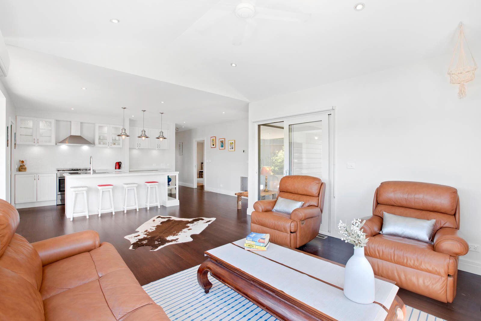 Property Gallery Thumbnail 11