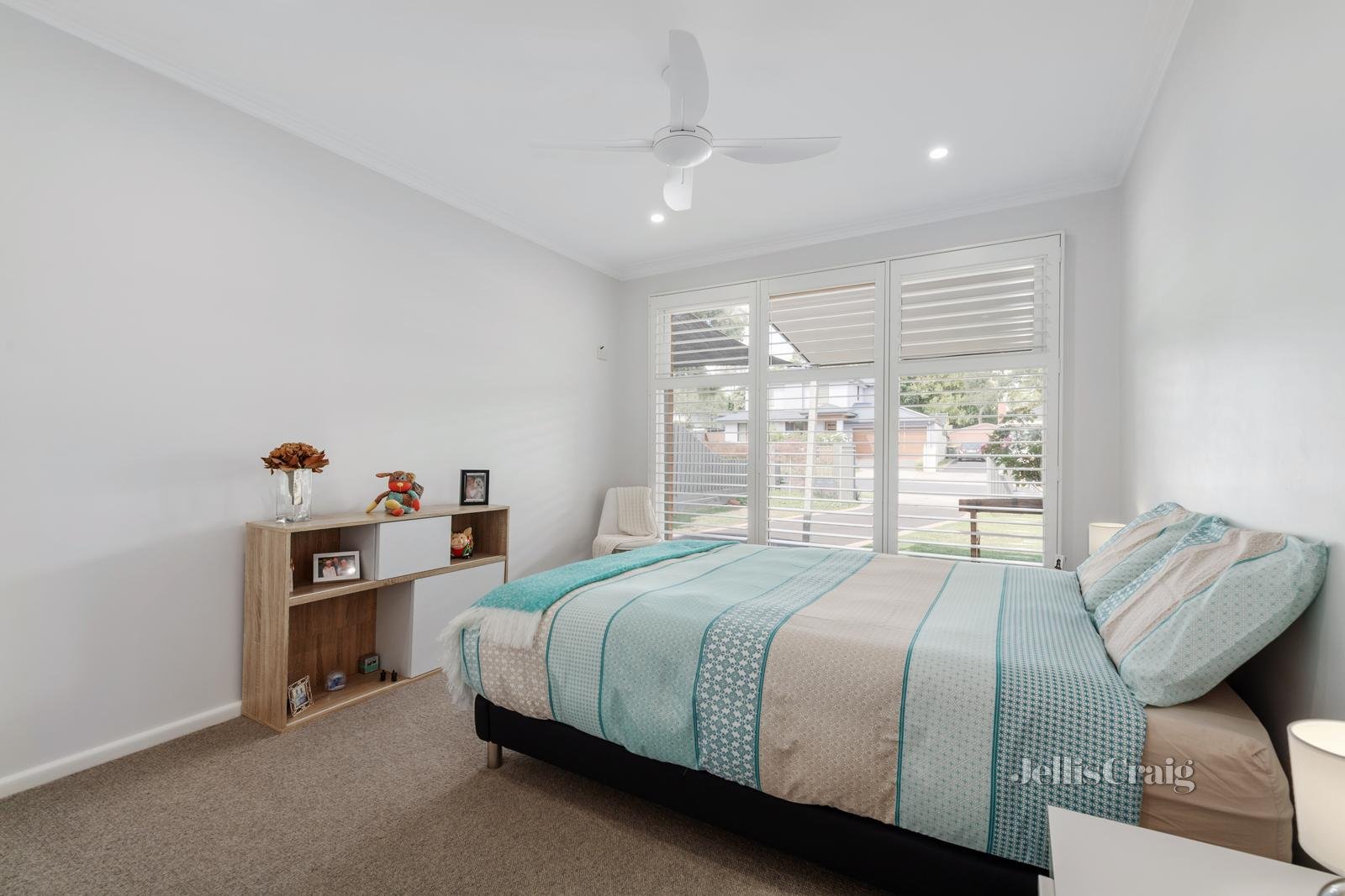 68 Orchard Grove, Blackburn South image 7