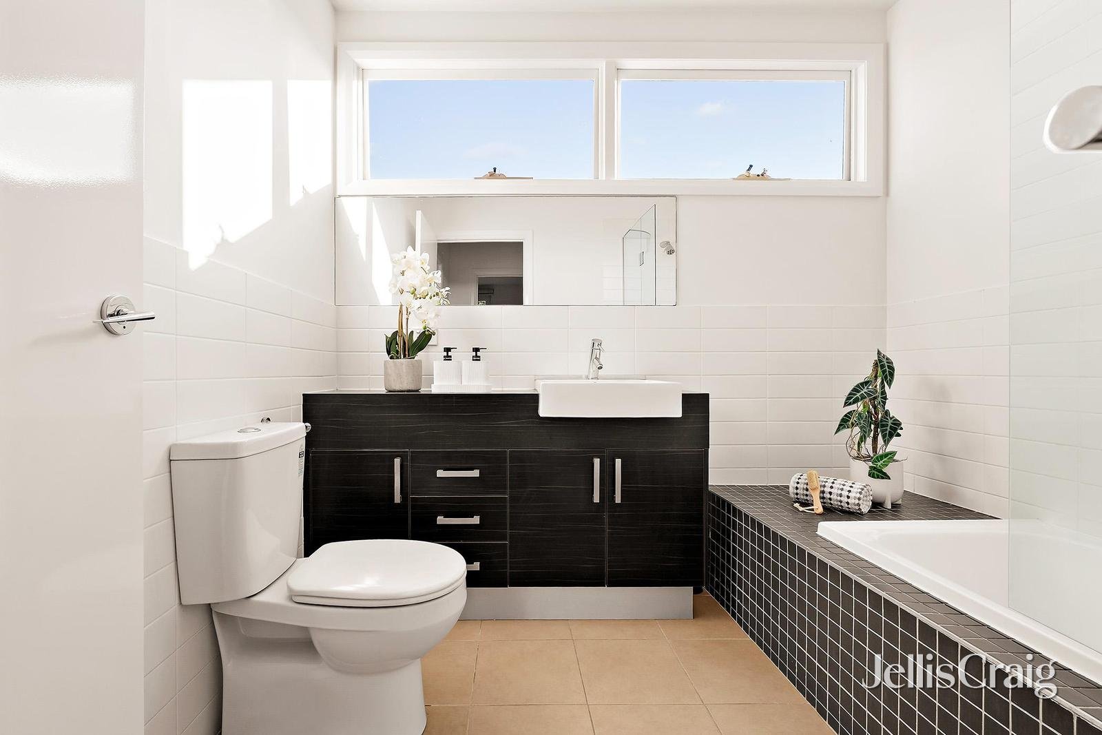 68 Parsons Street, Kensington image 9