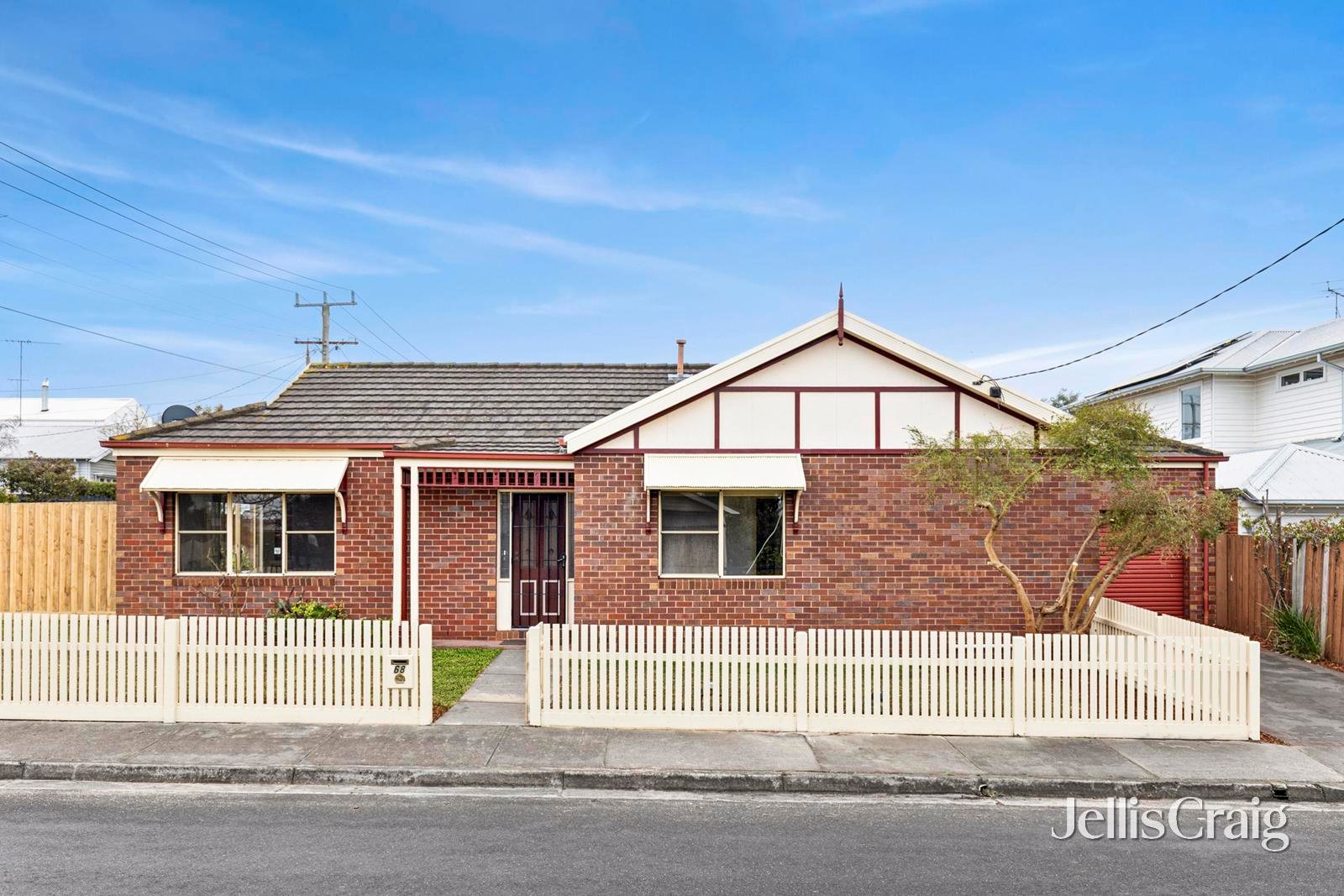 68 Percy Street, Newtown image 2