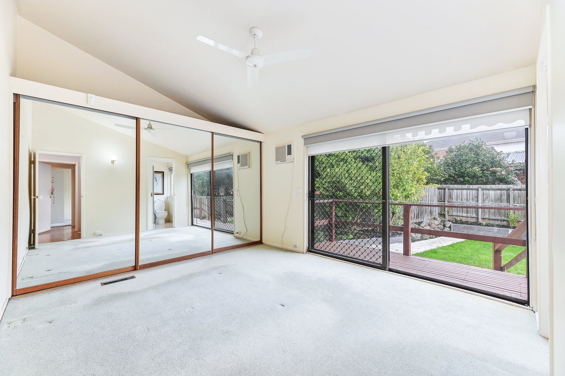 68 Remington Drive, Glen&nbsp;Waverley image 5