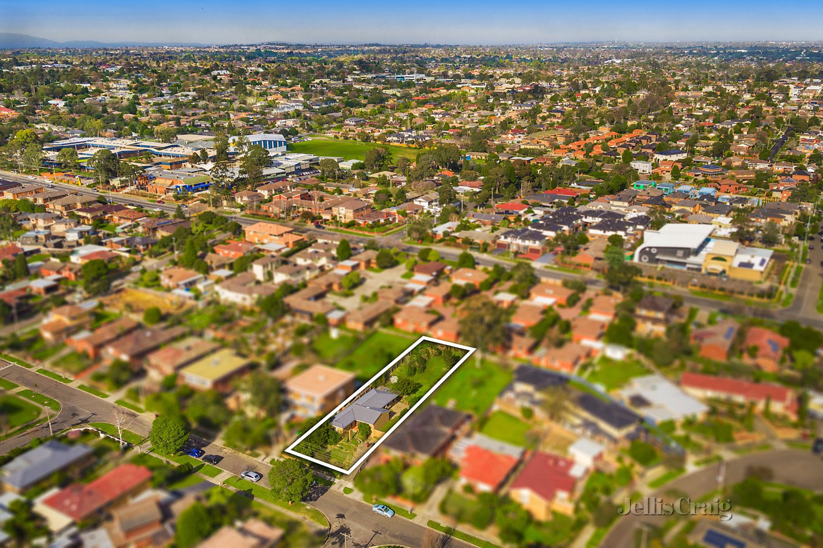 68 Saxonwood Drive, Doncaster East image 2