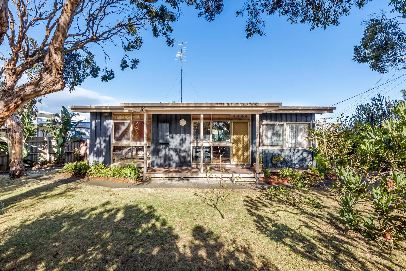 Property Gallery Thumbnail 3