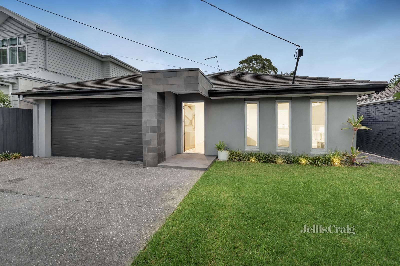 68 Voltri Street, Mentone image 1