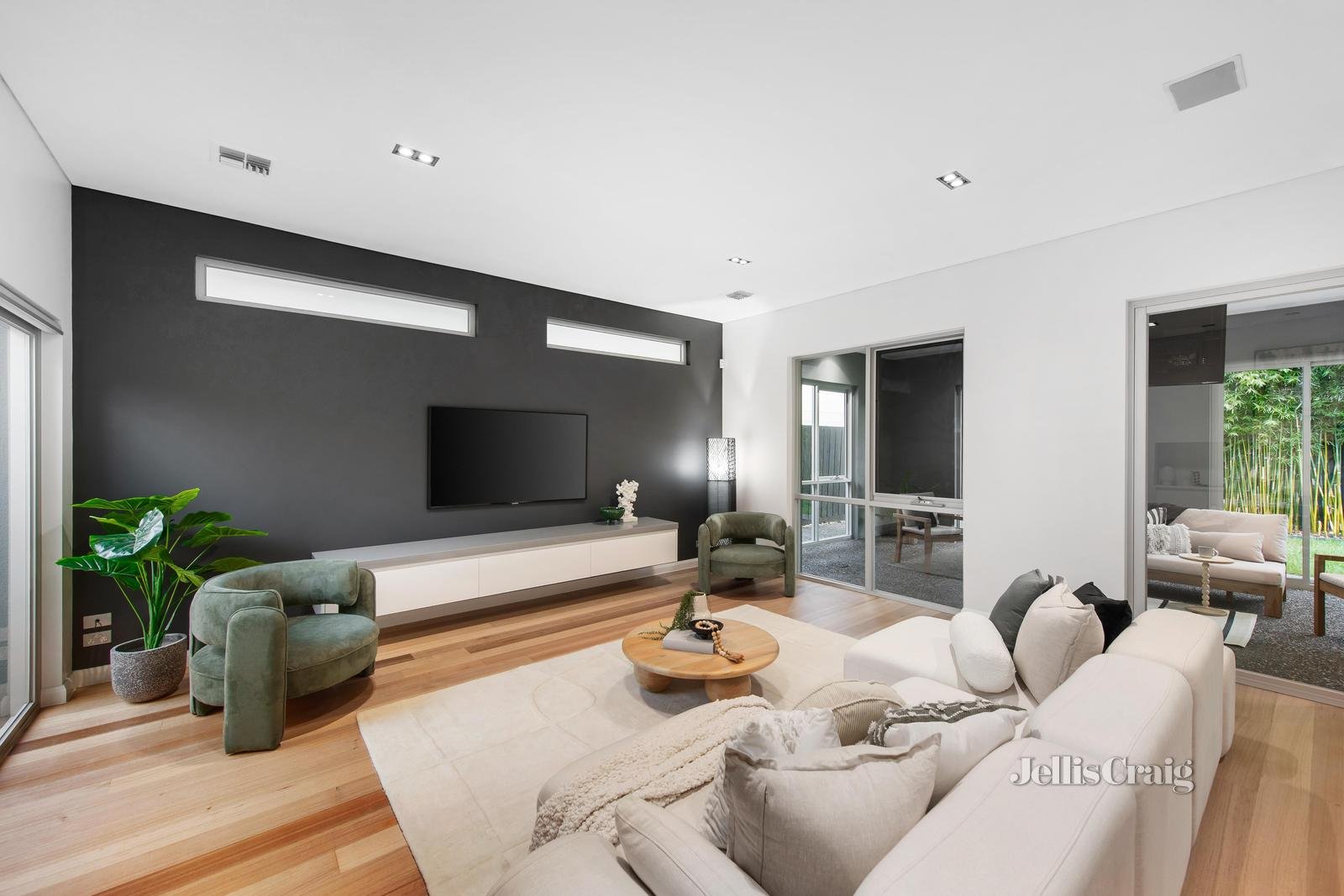 68 Voltri Street, Mentone image 4