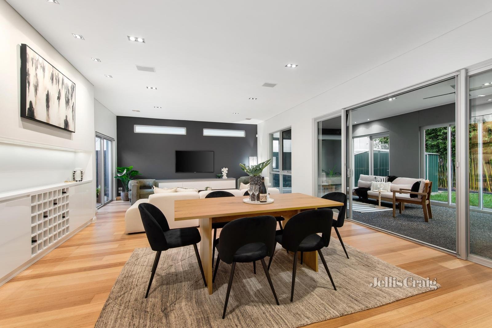 68 Voltri Street, Mentone image 5
