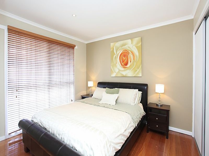 6/8 Wildwood Grove, Ringwood image 3