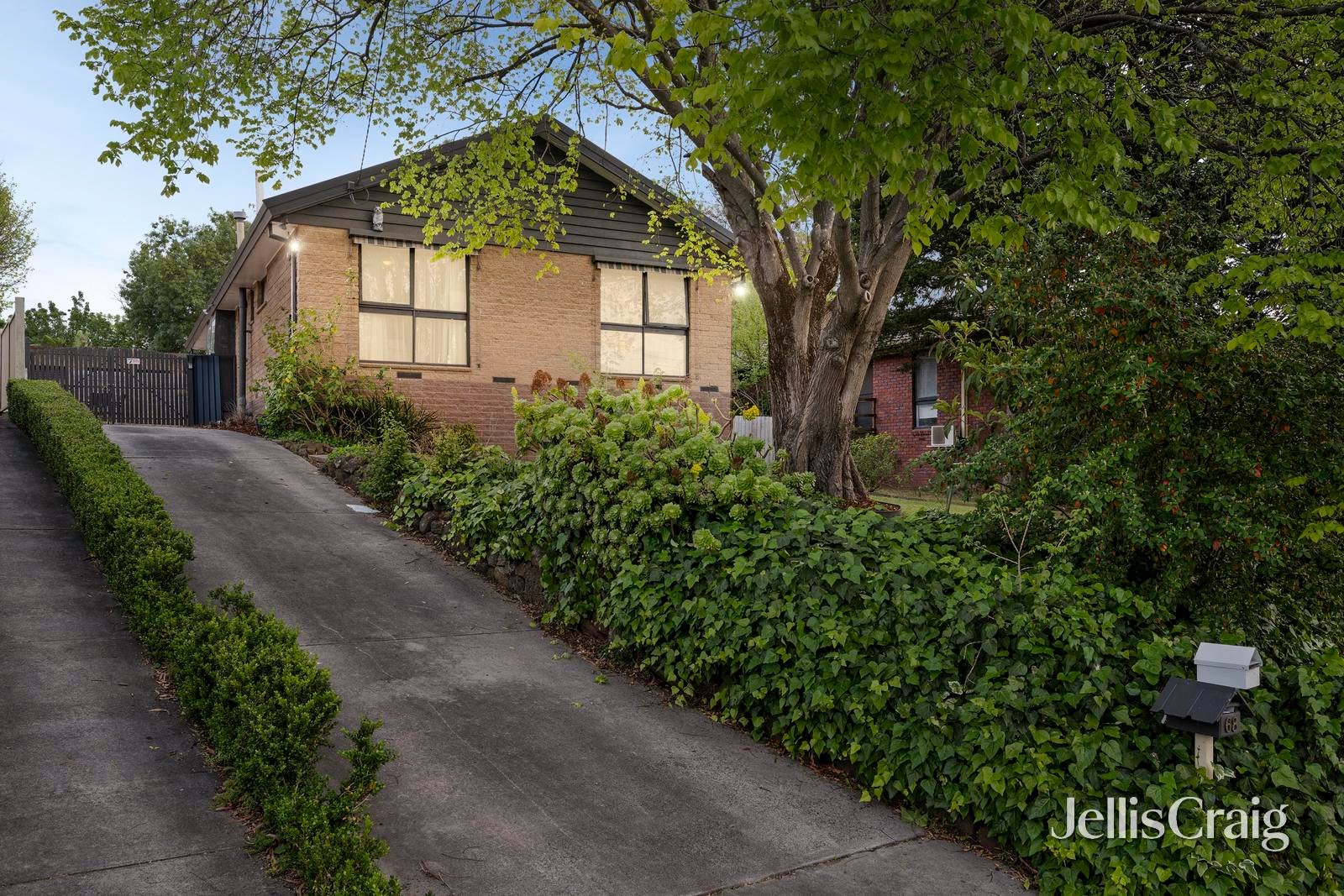 68 Woodville Road, Mooroolbark image 1