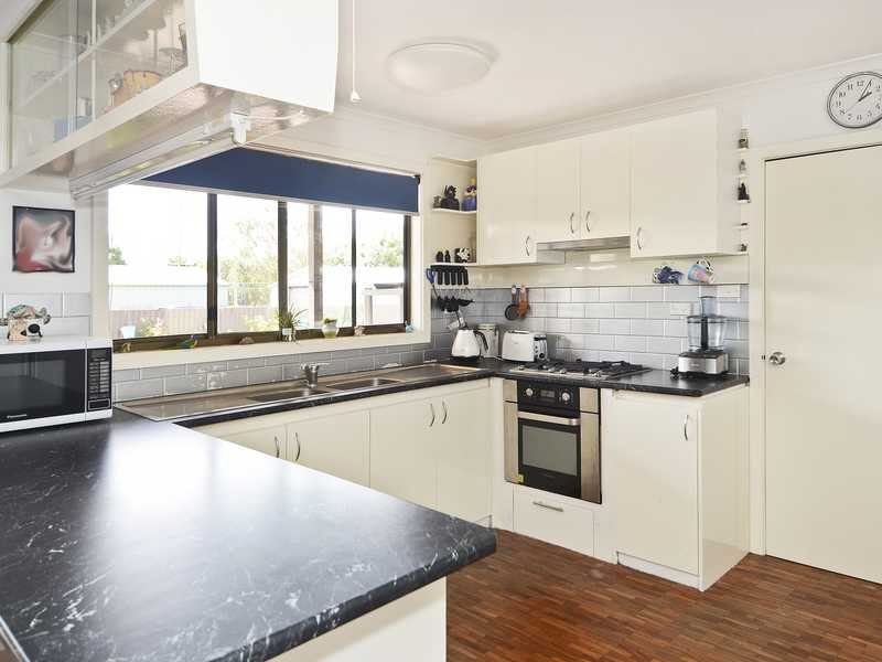 68 Yooringa Avenue, Norlane image 1