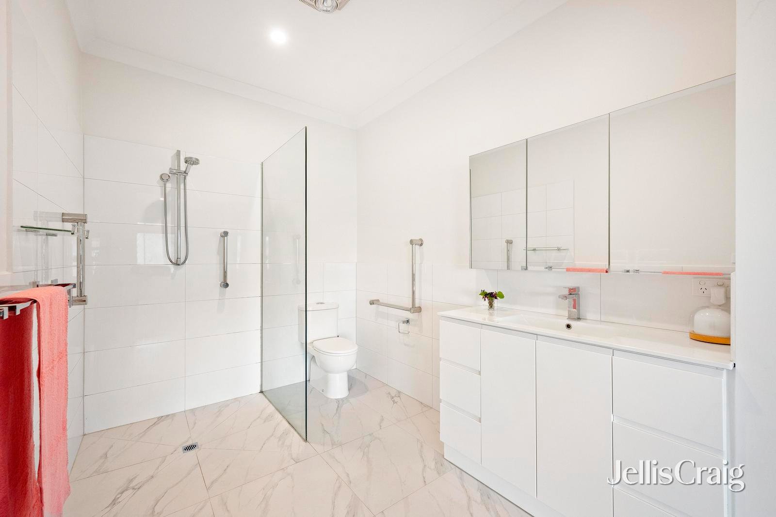 680 Lusatia Park Road, Hoddles Creek image 10