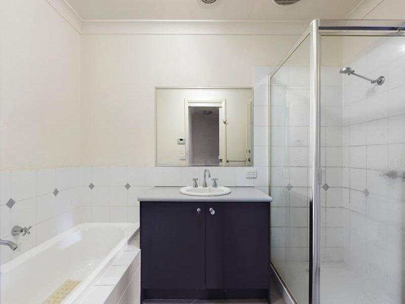 Property Gallery Thumbnail 6