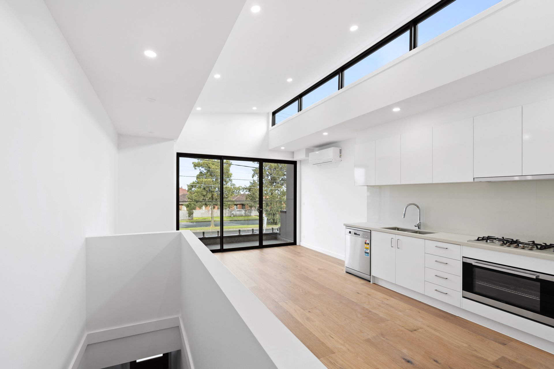 Property Gallery Thumbnail 2