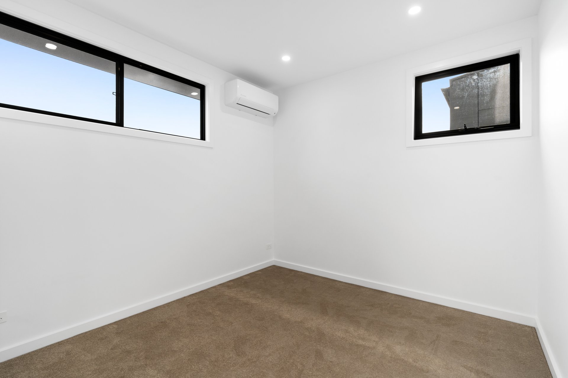 Property Gallery Thumbnail 5