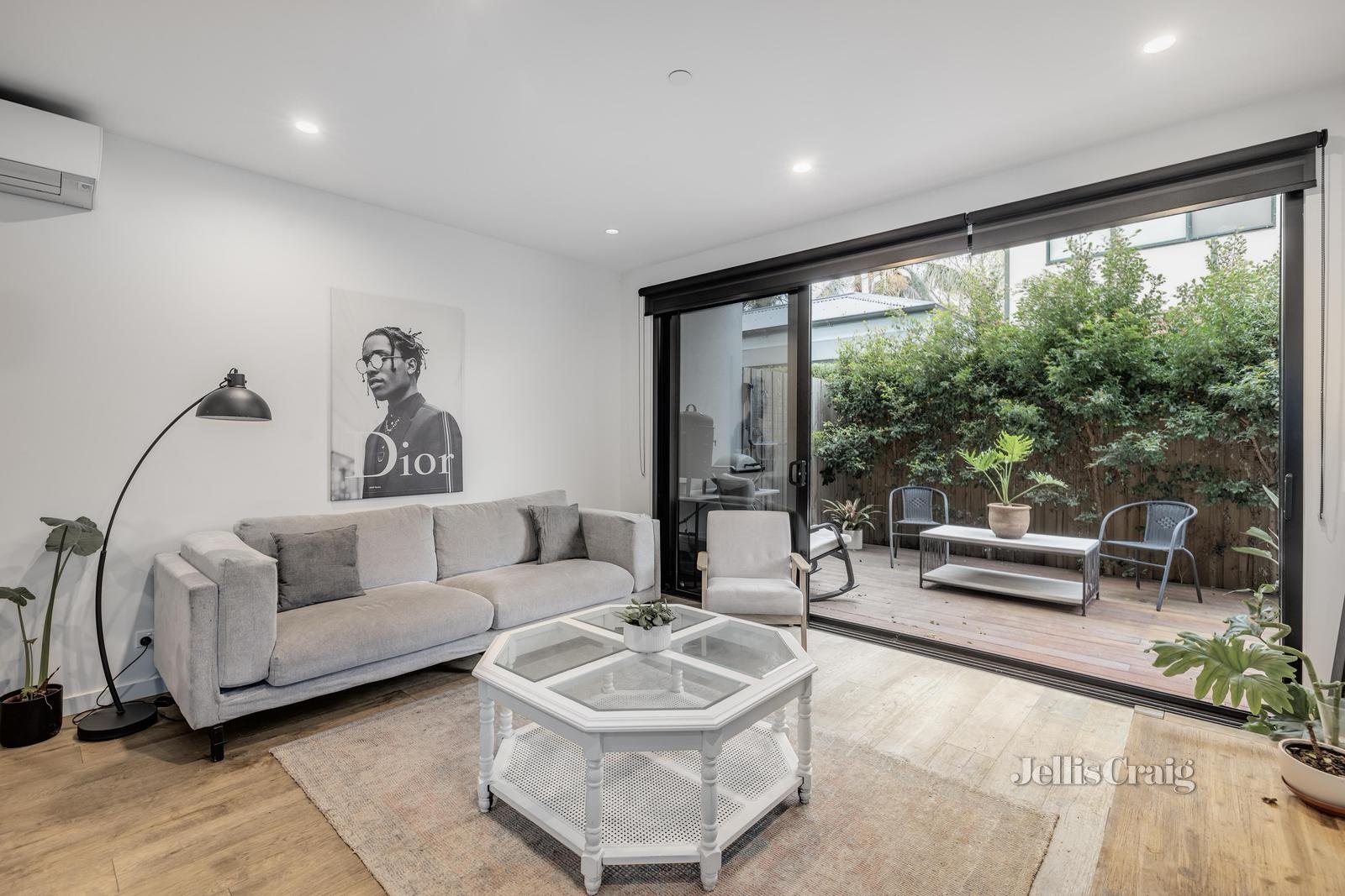 6/82 Mitchell Street, Bentleigh image 1