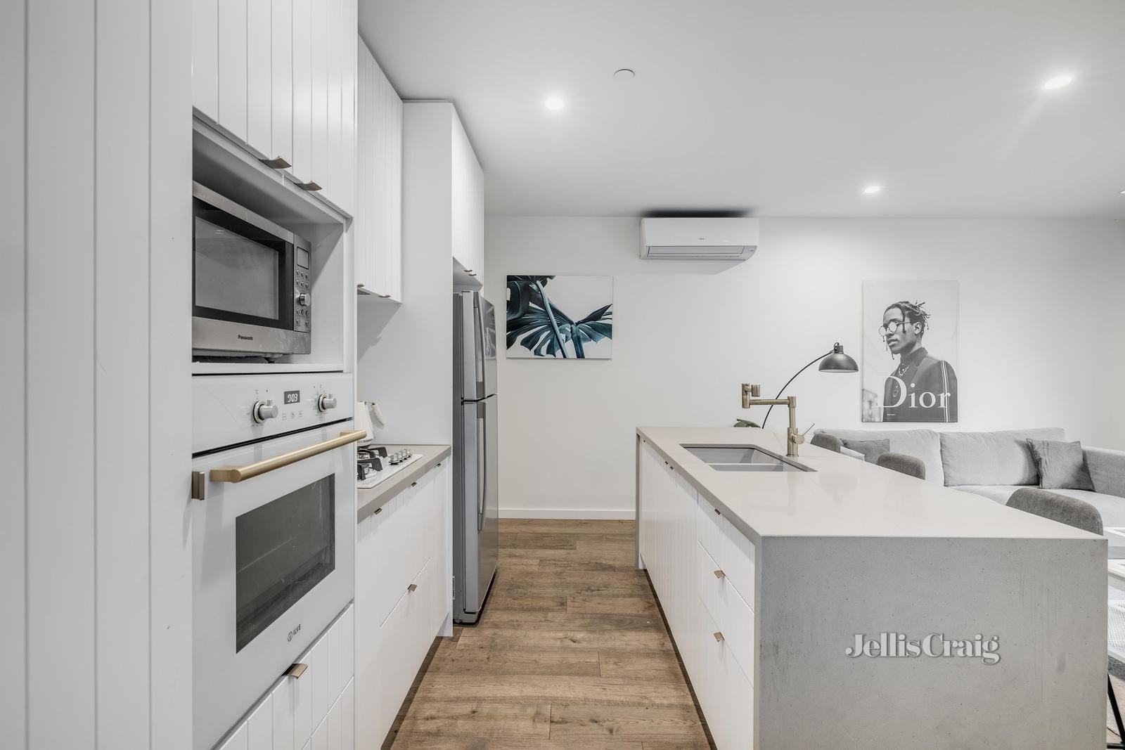 6/82 Mitchell Street, Bentleigh image 3