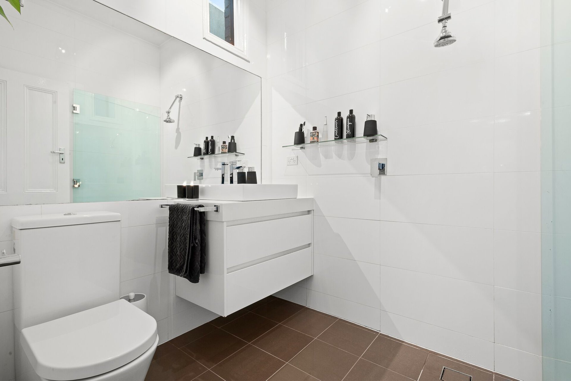 Property Gallery Thumbnail 6