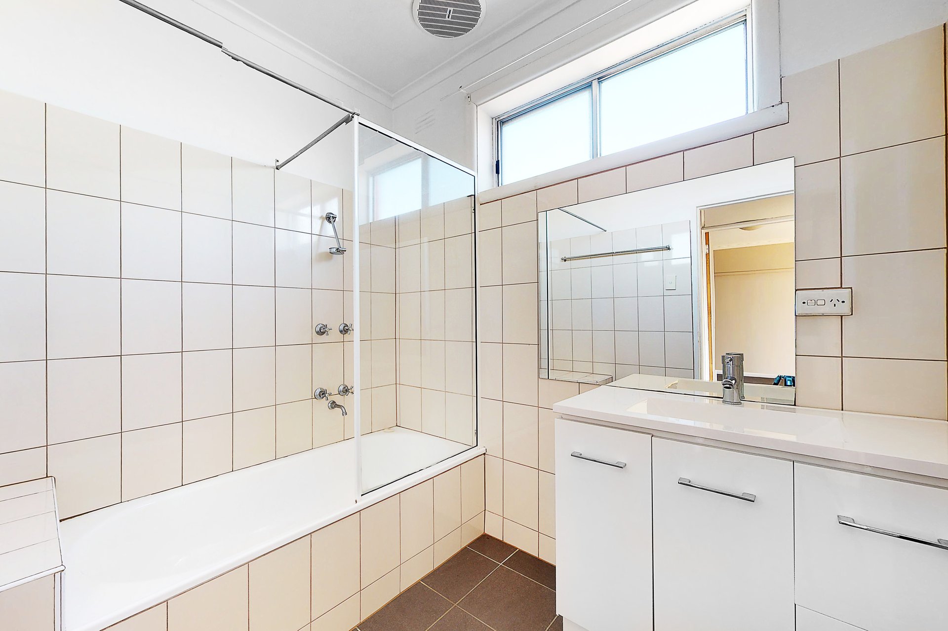 6/83 Maribyrnong Road, Ascot Vale image 9