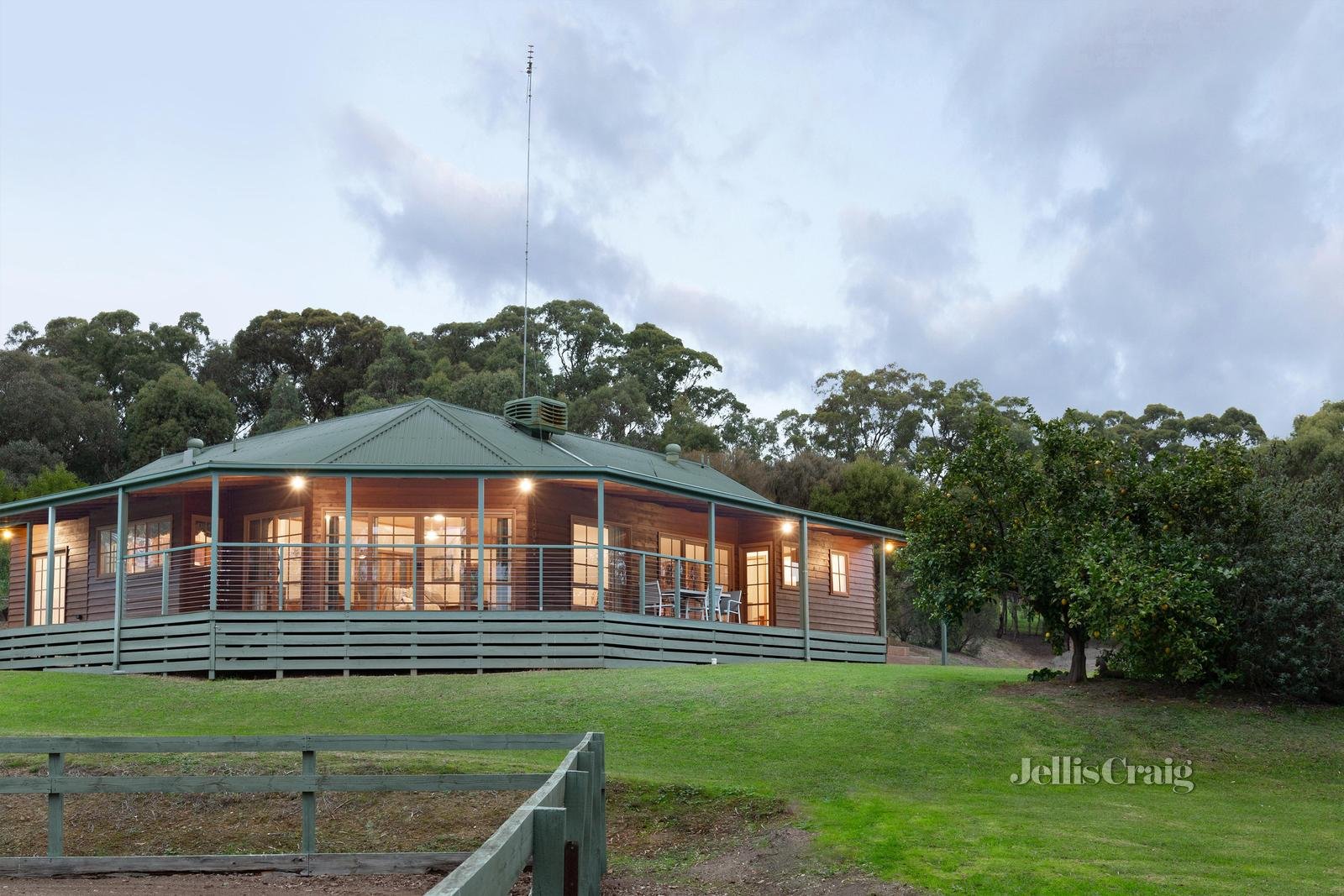 685 Hurstbridge Arthurs Creek Road, Arthurs Creek image 1