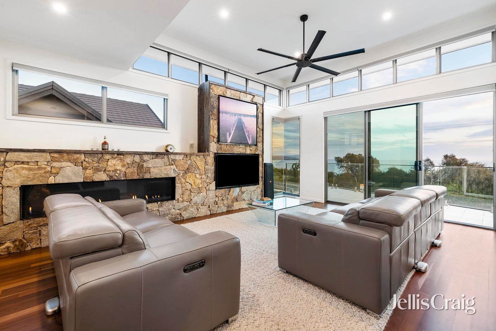 687 Esplanade, Mornington image 5