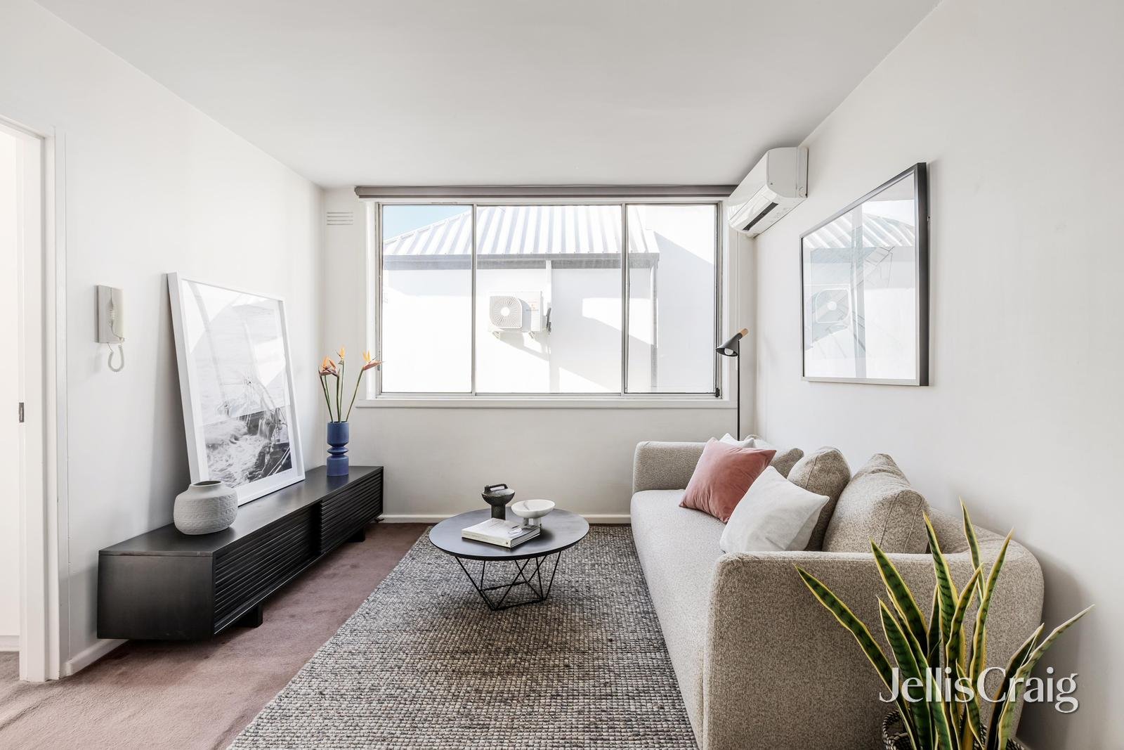 6/87 Ross Street, Port Melbourne image 3