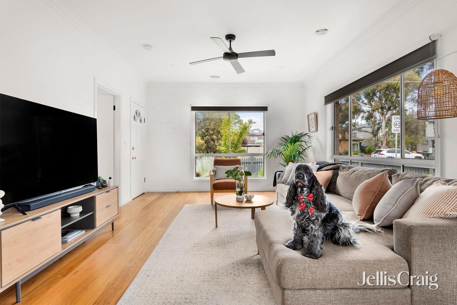 68a South Street, Hadfield image 2