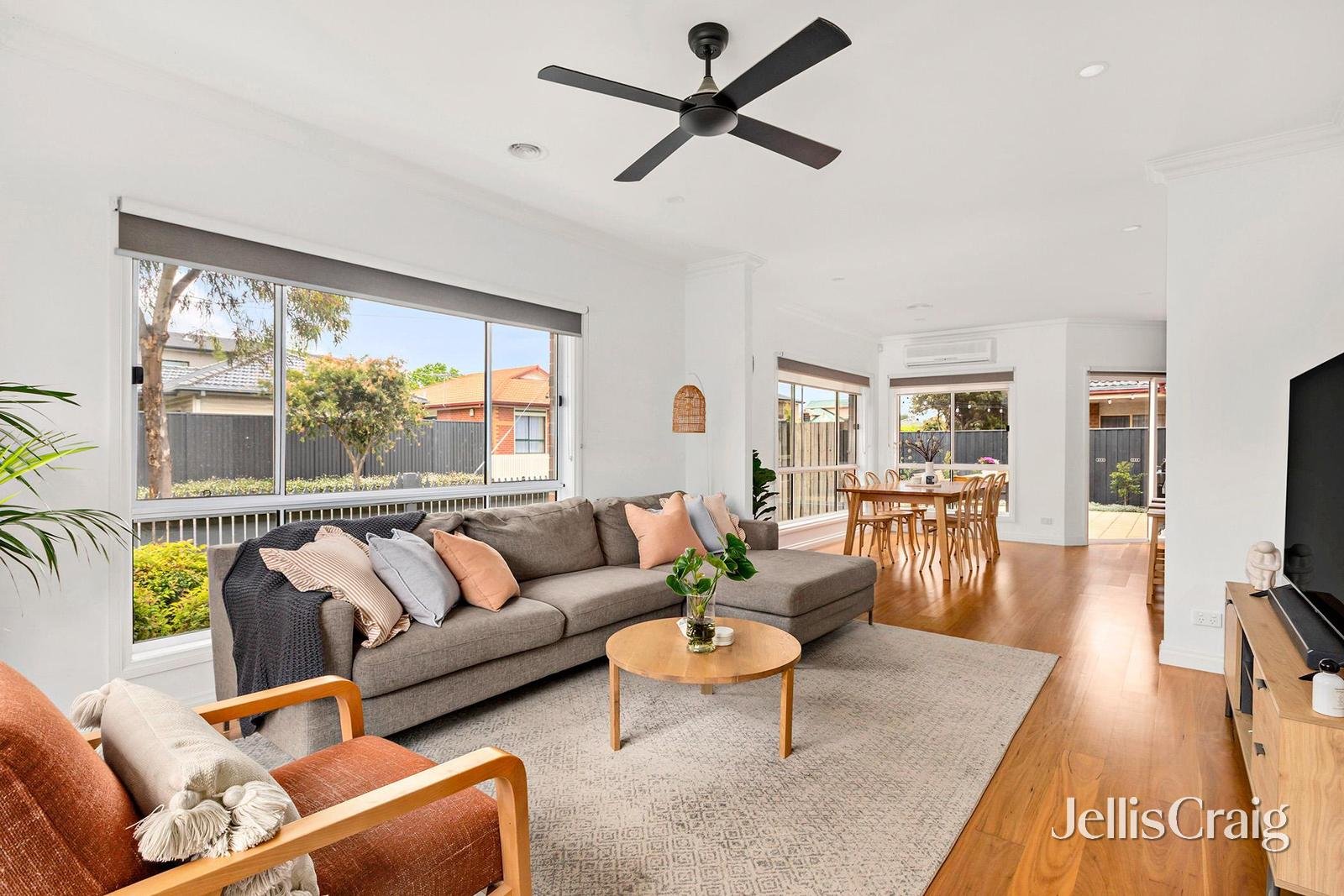 68a South Street, Hadfield image 3