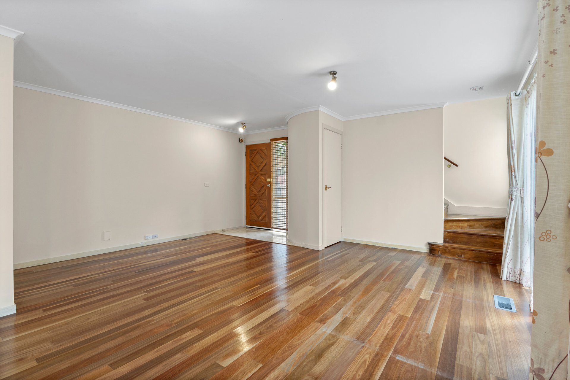 6/9-11 Wills Avenue, Mount Waverley image 2