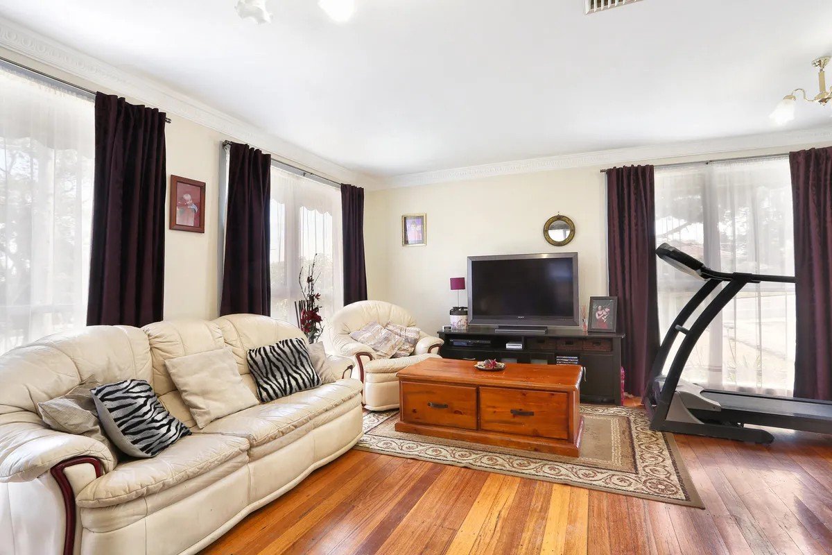69 Bellara Drive, Mooroolbark image 3
