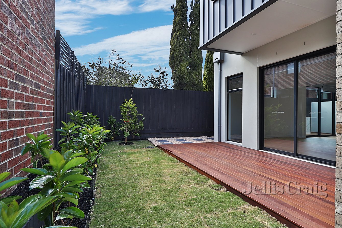 69 Crow Street, Burwood East image 9