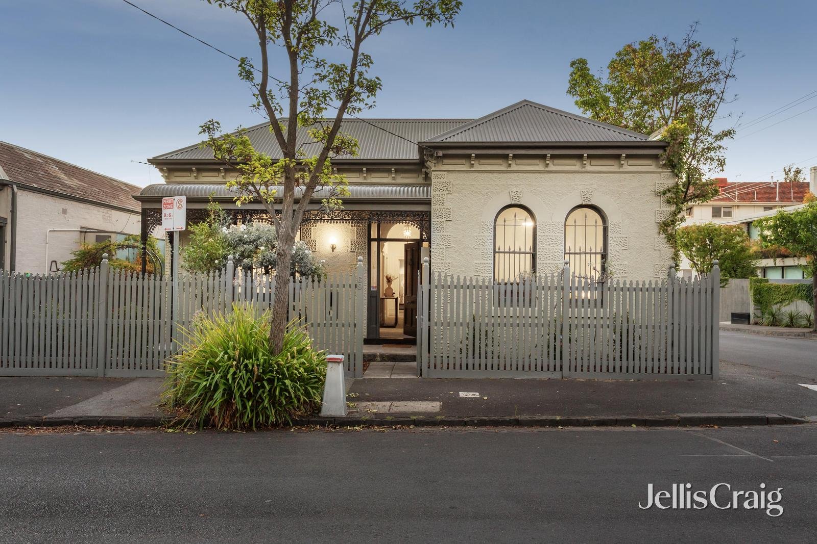 69 Fairbairn Road, Toorak image 1