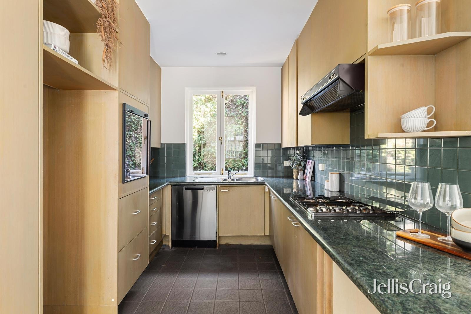 69 Fairbairn Road, Toorak image 5