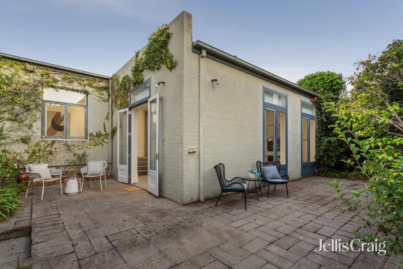69 Fairbairn Road, Toorak image 6