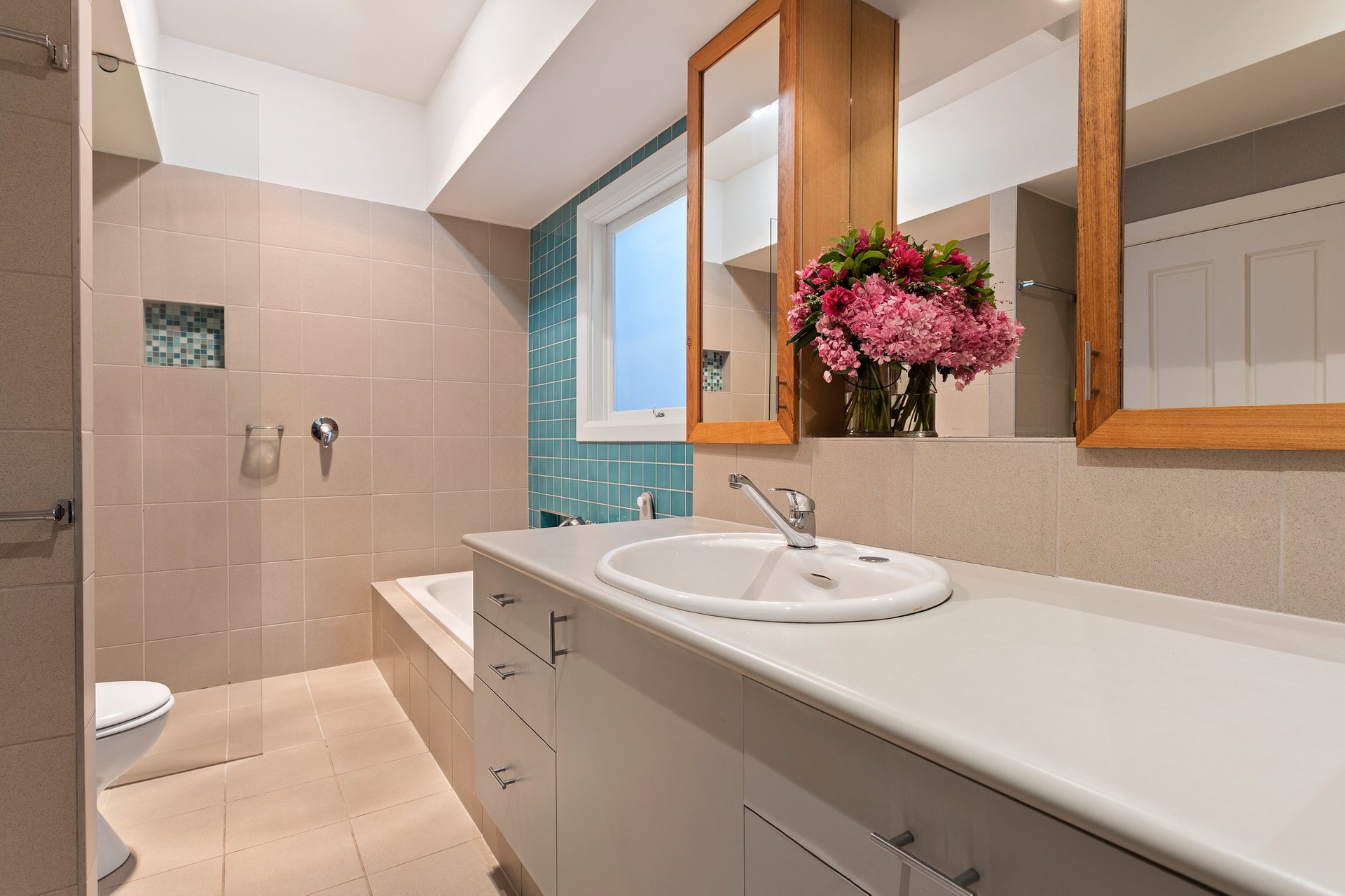 Property Gallery Thumbnail 11
