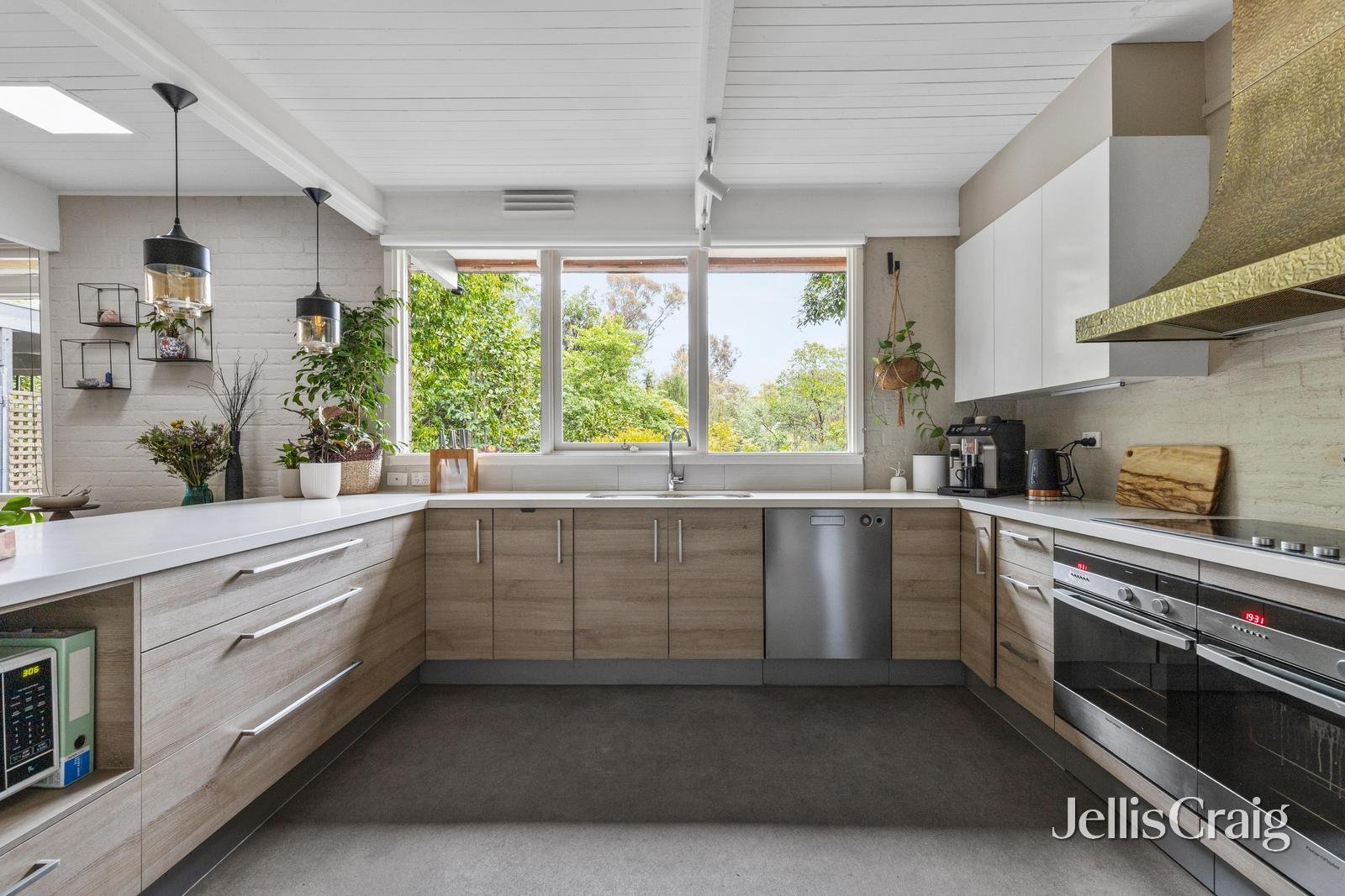 69 Henry Street, Eltham image 4