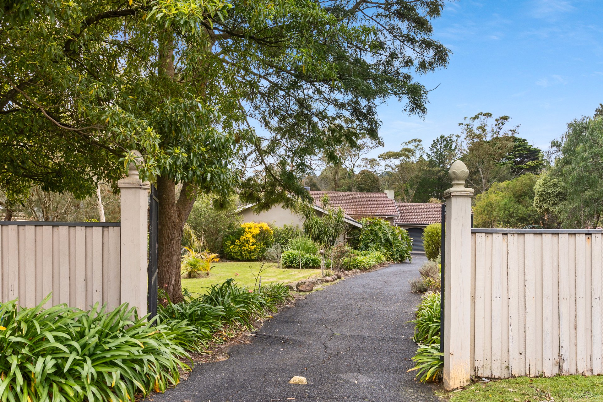 Property Gallery Thumbnail 11
