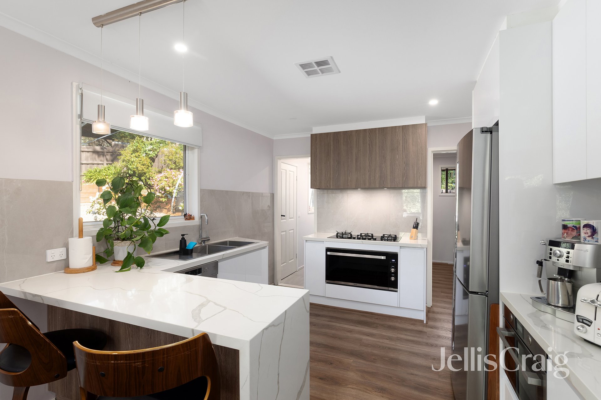 69 Karingal Drive, Briar&nbsp;Hill image 4