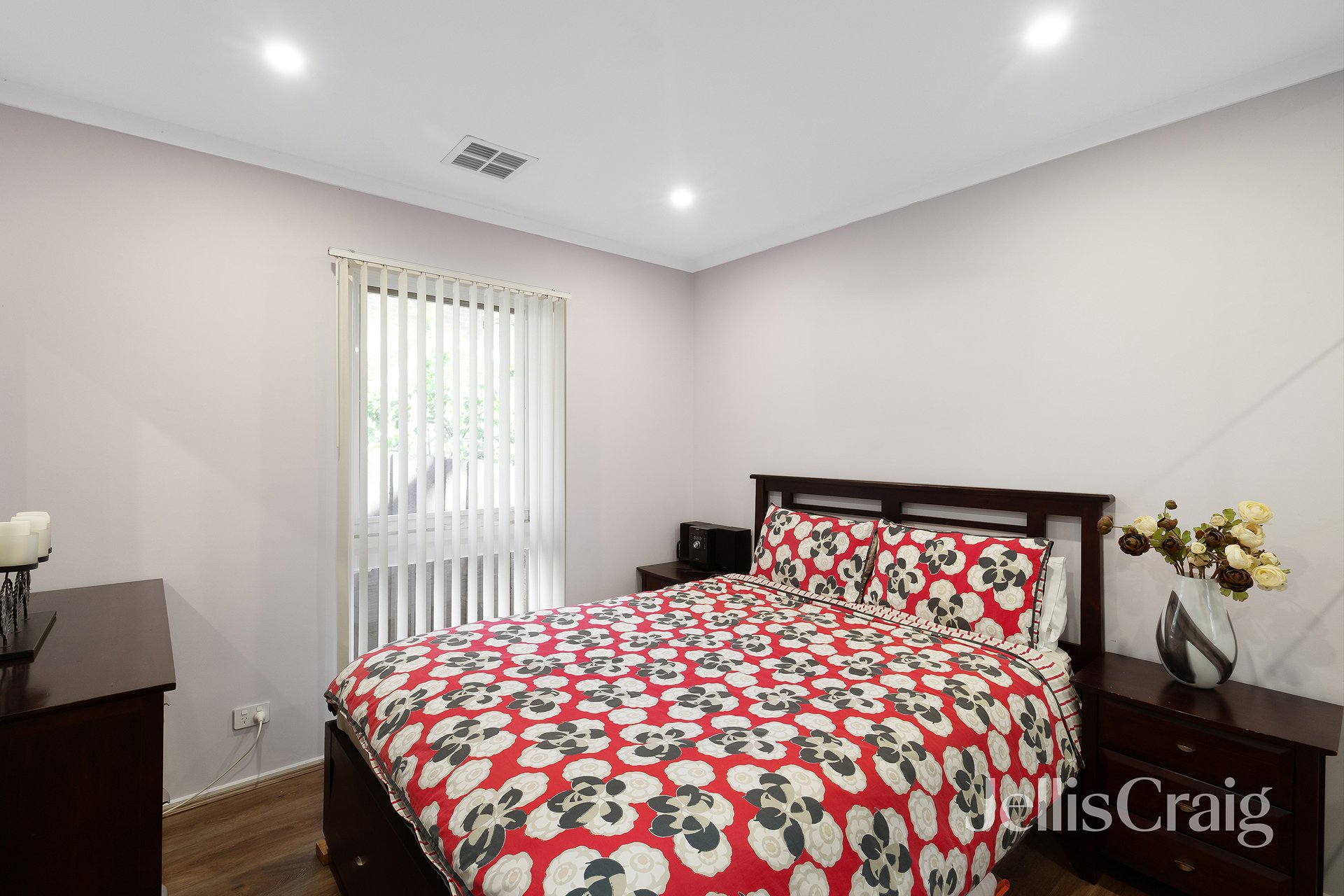 69 Karingal Drive, Briar&nbsp;Hill image 7