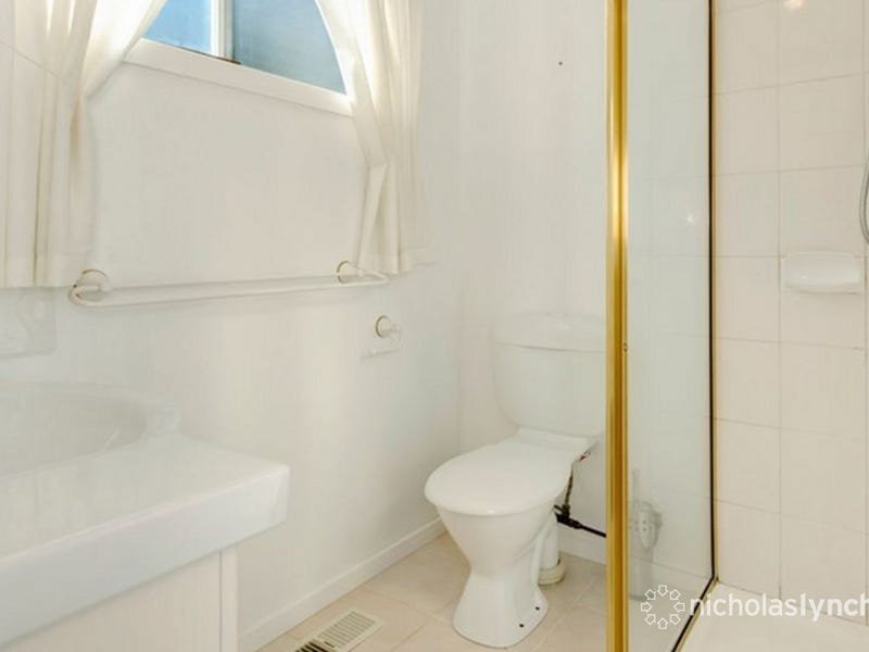 Property Gallery Thumbnail 9