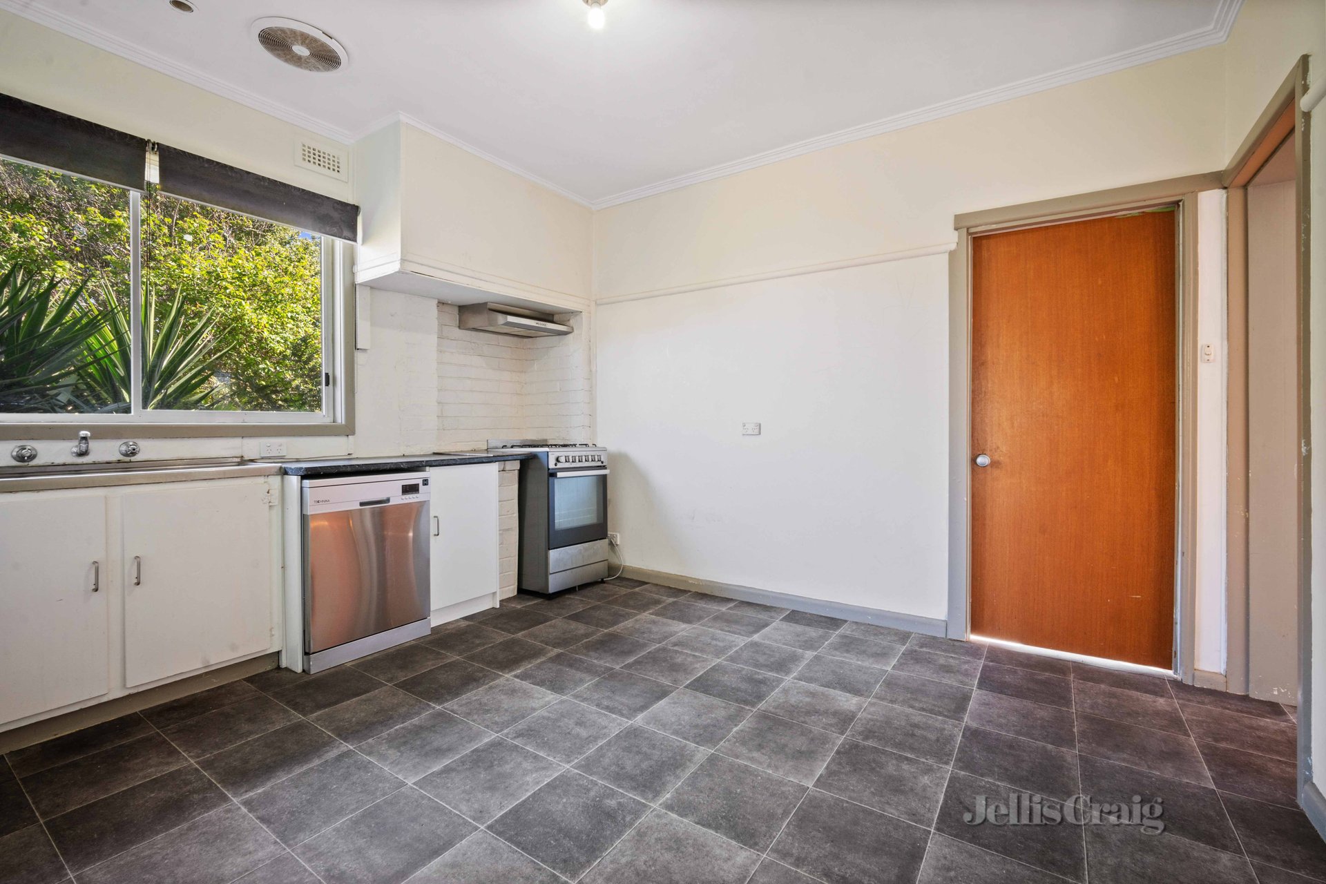 69 Marigold Street, Wendouree image 3