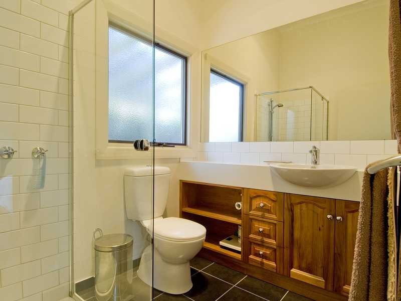 69 Mt Pleasant Road, Highton image 4