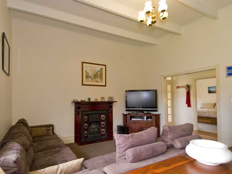 69 Mt Pleasant Road, Highton image 5