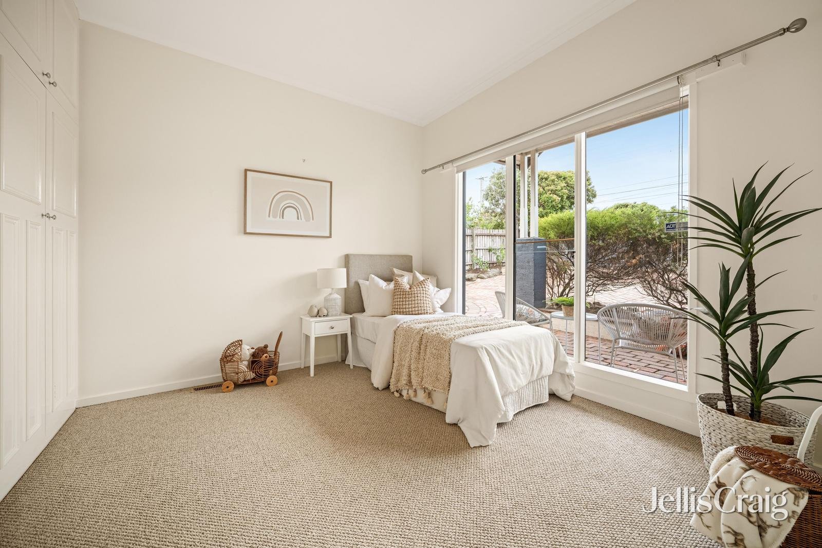 69 Nepean Highway, Aspendale image 9