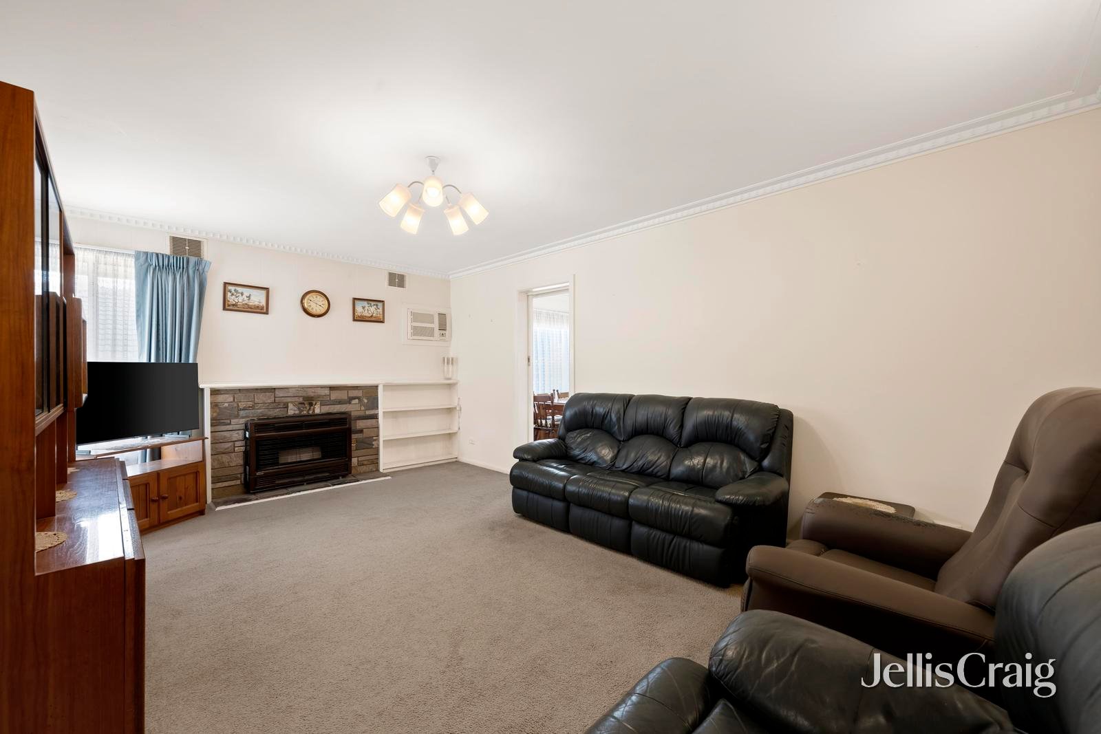 69 Pembroke Road, Mooroolbark image 4