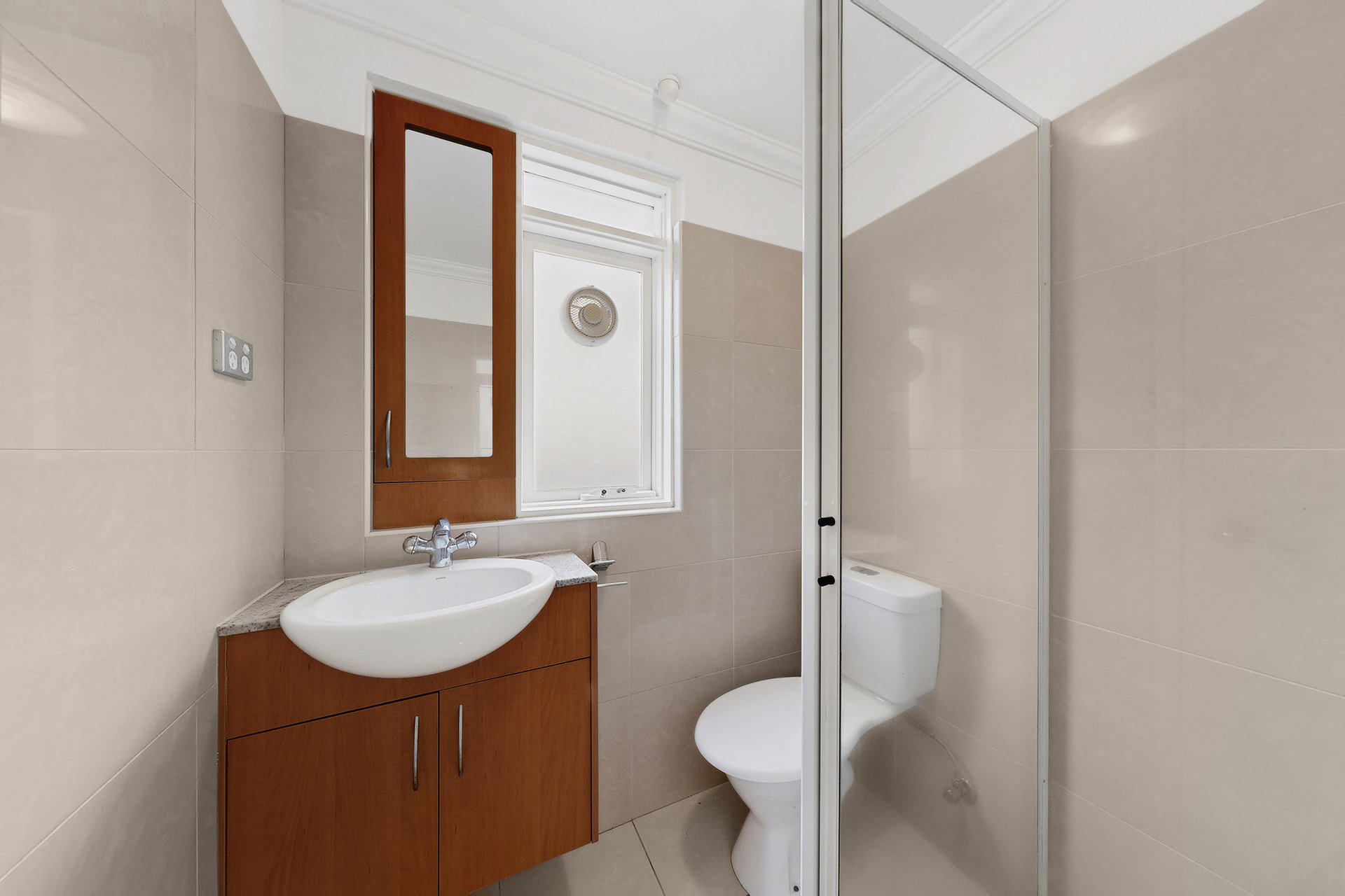 6/9 Robert Street, Elwood image 12