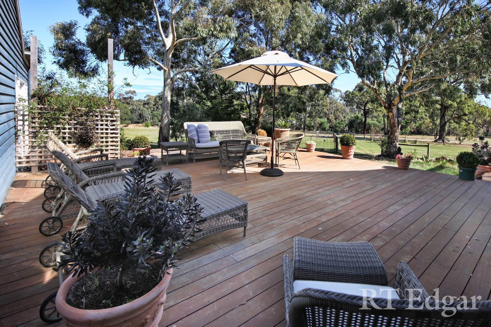 Property Gallery Thumbnail 16