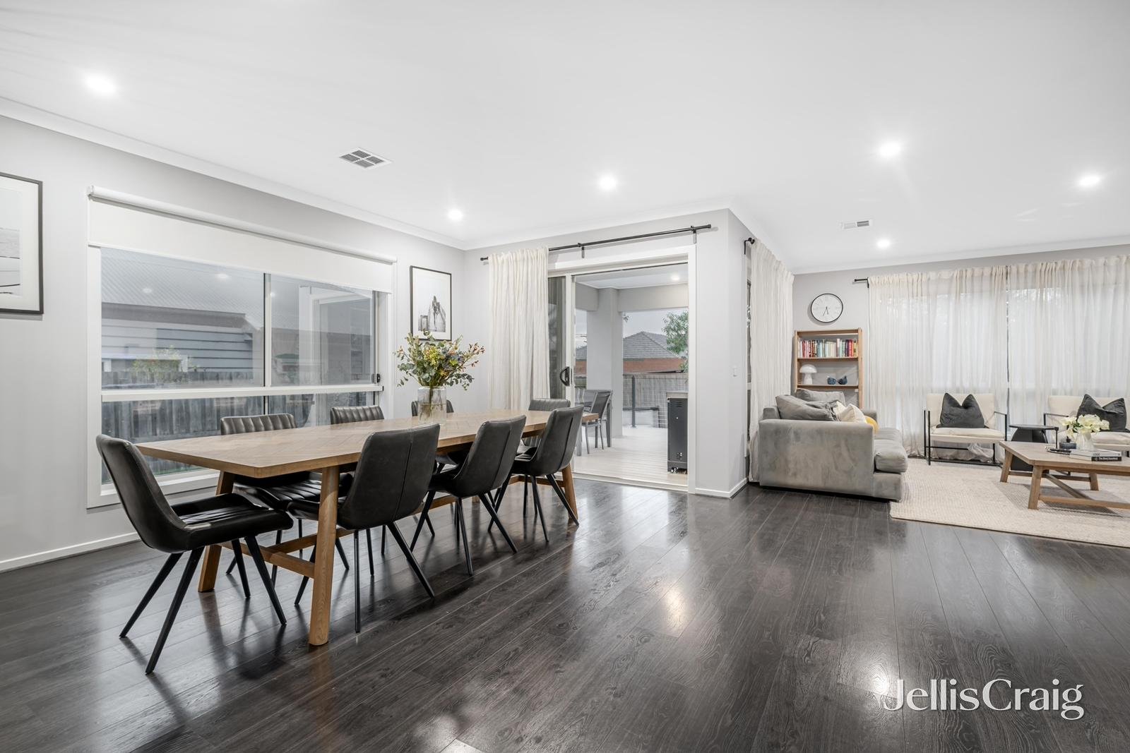69 Woodhouse Grove, Box Hill North image 4